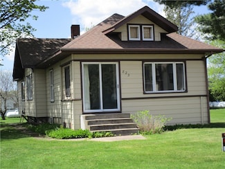 823 German St, Hawkins, WI 54530