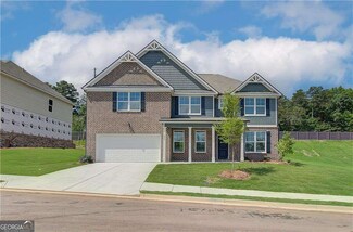 1054 Georgian Point Dr, Lilburn, GA 30045