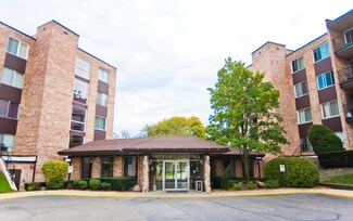 1101 S Hunt Club Dr Unit 301, Mount Prospect, IL 60056