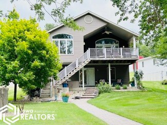 104 Valley Rd, Montezuma, IA 50171