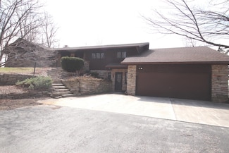 N1535 Rabes Hilltop Rd, New Holstein, WI 53061