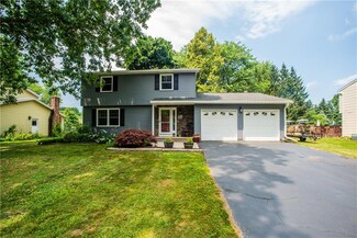 31 Longhorn Dr, West Henrietta, NY 14586