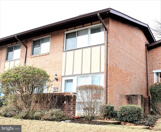 10142 Mosby Woods Dr, Fairfax, VA 22030
