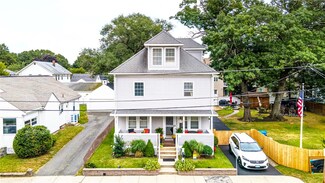 5 Columbia Ave, Lincoln, RI 02865