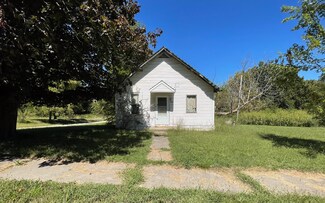 301 2nd St, Callao, MO 63534