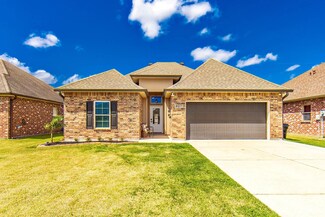 427 Christopher Dr, Houma, LA 70364