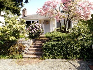 648 14th Ave W, Kirkland, WA 98033