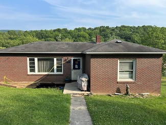 110 Hillcrest Dr, Bluefield, VA 24605