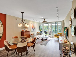 103 Royal Park Dr Unit 2F, Oakland Park, FL 33309
