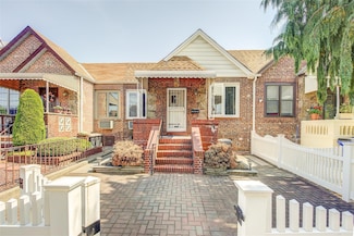 82-91 Caldwell Ave, Flushing, NY 11379