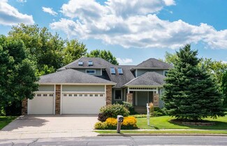 203 Maunesha Dr, Marshall, WI 53559