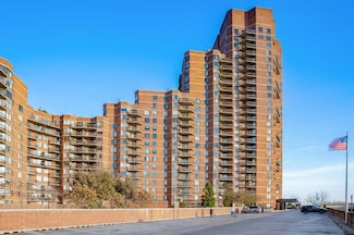 222 Harmon Cove Tower Unit Fl 2, Secaucus, NJ 07094