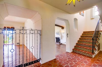 2854 Albatross St, San Diego, CA 92103