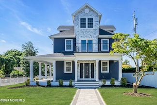 163 River Rd, Red Bank, NJ 07701