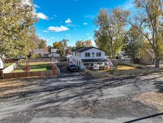 139 S Ogden Ave, Hines, OR 97738