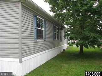 56 Perrin Ave, Gettysburg, PA 17325