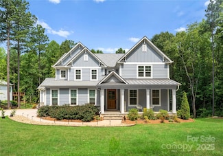 6601 Harbor Oaks Dr, Denver, NC 28037