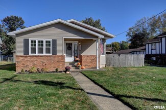 640 S Webster St, Taylorville, IL 62568