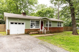 1627 W Hefley St, Fayetteville, AR 72703