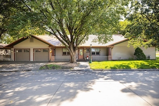 310 W Railroad, Canton, KS 67428