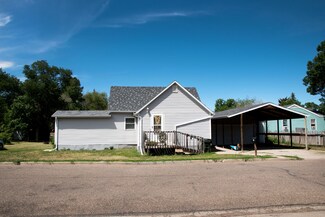 314 5th St NE, Hazen, ND 58545