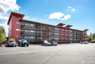 1882 Front St Unit B104, Lynden, WA 98264