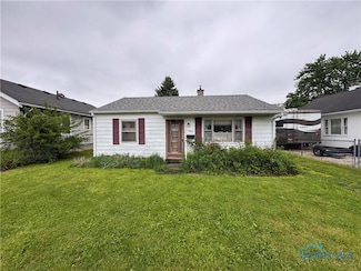 1525 Reswick Dr, Oregon, OH 43616