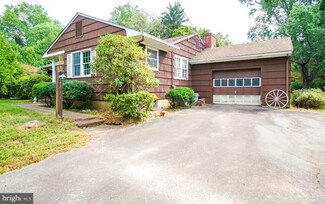 52 Titus Mill Rd, Pennington, NJ 08534