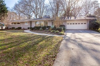 5622 Riviere Dr, Charlotte, NC 28211