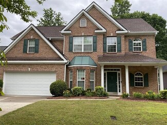 7959 Larksview Dr, Fairburn, GA 30213