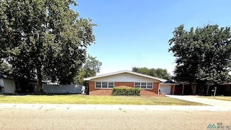 128 Crescent Dr, Clovis, NM 88101
