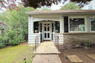 64 Mohawk Ave, Derby, CT 06418
