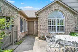 2363 Saddle Dr, Shelbyville, IN 46176