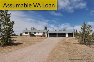 808 E Laughlin Rd, Cheyenne, WY 82009