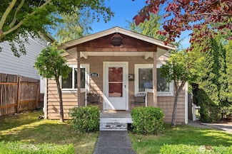8432 S 117th Place, Seattle, WA 98178