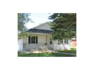 706 8th Ave, Belle Plaine, IA 52208