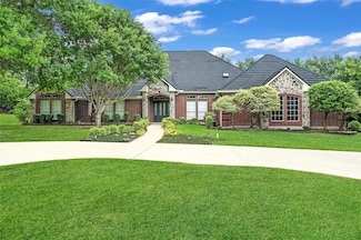 146 River Run Dr, Azle, TX 76020