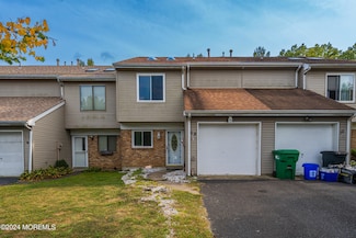 18 Homestead Dr, Matawan, NJ 07747