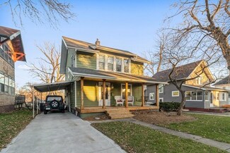 647 36th St, Des Moines, IA 50312