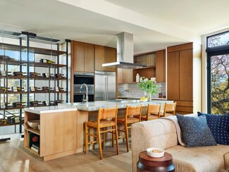 180 Woodlands Dr, Healdsburg, CA 95448