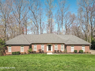 182 Whippoorwill Dr, Oak Ridge, TN 37830