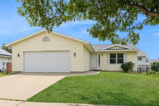 1119 Ashford Dr NE, Cedar Rapids, IA 52402
