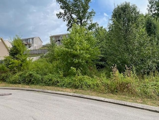 1698 Short Leaf Ln, Soddy Daisy, TN 37379