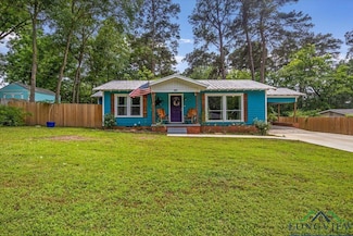 105 Brooksy St, Gilmer, TX 75644
