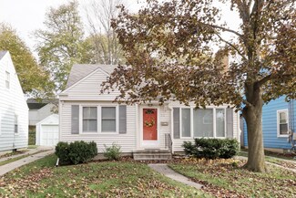 712 N Francis Ave, Lansing, MI 48912