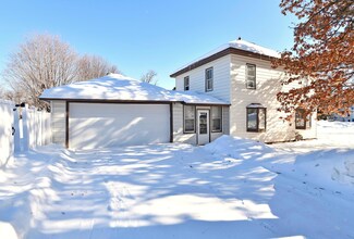 721 Chatham St, Saint Peter, MN 56082