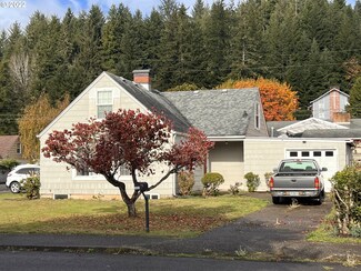 1889 Greenwood Ave, Reedsport, OR 97467