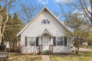 1308 S 11th St, Goshen, IN 46526