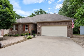 18 Yarmouth Dr, Bella Vista, AR 72715