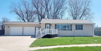 1285 Bush Ave, Garner, IA 50438